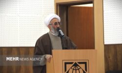 دانشگاه در خط مقدم دفاع از انقلاب ایستاده است