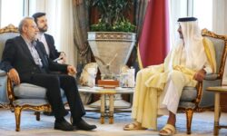 دیدار لاریجانی با امیر قطر در سفر به دوحه