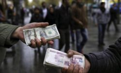 سبقت عرضه ارز از تقاضا در بازار، بدون کاهش قیمت | چرا حذف ارز ترجیحی کار ساز نشد؟
