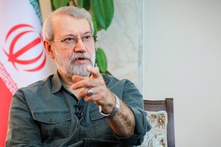 لاریجانی: آمریکایی‌ها باید نسبت به نقش مخرب صهیونیست‌ها هوشیار باشند