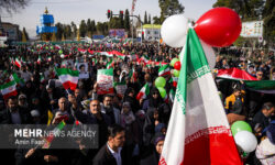 مدیرکل تبلیغات اسلامی فارس ازحضور مردم در راهپیمایی ۲۲بهمن قدردانی کرد