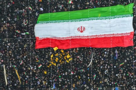نیویورک‌تایمز: راهپیمایی ایرانی‌ها «نمایش ایستادگی» مردم ایران بود