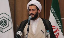 همه کتاب ارتشبد فردوست را بخوانند؛برنامه بهائیت برای تسخیر ارکان کشور