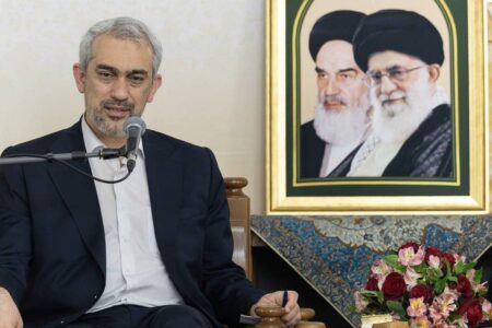 وزیر اقتصاد: توسعه تولیدات صادرات‌محور رویکرد اصلی دولت در مناطق آزاد است