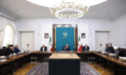 پزشکیان: اجرای سیاست‌های رهبری، کلید بهبود زندگی مردم است