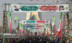 چرا حضور در راهپیمائی ۲۲ بهمن امسال بیش از همیشه اهمیت دارد؟