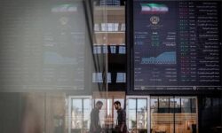 آغاز ثبت‌ نام وام ۲۰۰ میلیونی برای سهامداران/ چگونه با ضمانت سهام، بدون ضامن وام بگیریم؟