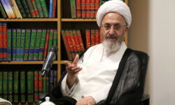 آیت الله سبحانی: ایثار جامعه سلامت در جنگ رمضان ارزشمند و ماندگار است