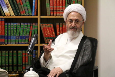 آیت الله سبحانی: ایثار جامعه سلامت در جنگ رمضان ارزشمند و ماندگار است