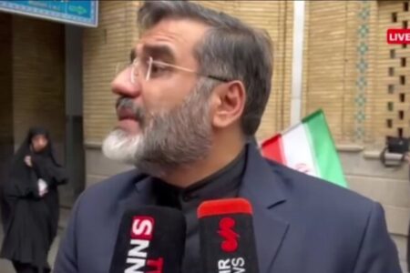 اسماعیلی: انقلاب اسلامی در جنگ روایت پیروز شد
