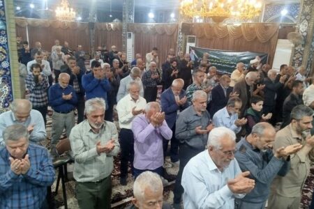 اقامه نماز استغاثه در شهر زنجان
