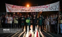 اقدام میدانی دانشجویان شریف در حمایت از حقوق هسته‌ای ایران