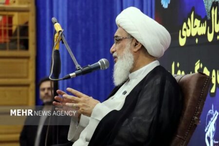 امام جمعه بوشهر: شهرستان دشتی پیشینه علمی و دینی بزرگی دارد