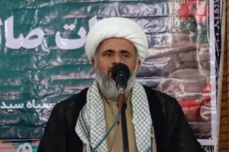 امام جمعه هرمز: ترامپ به‌دنبال خسته‌کردن مردم حاضر در میدان است
