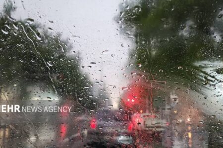بارش باران در روستای گیزی از توابع بخش مرکزی مشهد
