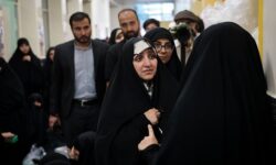 بازدید بهروز آذر از مدرسه‌ شهدای محمدیه در محله هرندی تهران
