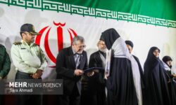 تجلیل از خانواده‌های شهدا و ایثارگران در مشهد