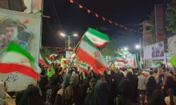 خرم‌آبادی‌ها: «ایستاده‌ایم تا آخر، مطیع امر رهبر»