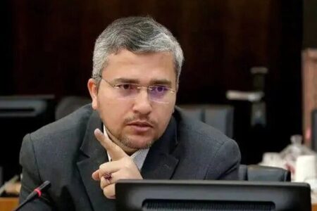 رضایی: اگر دشمن تسلیم نشود، پاسخ سخت خواهیم داد