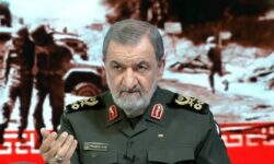 سرلشکر رضایی: آمریکایی ها  باید دندان نفت را در خلیج فارس بکشند