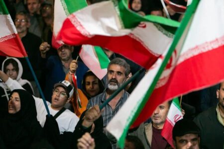 شریف‌آباد همچنان بیدار؛ تداوم حضور مردمی در نودمین شب