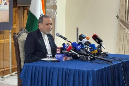 عراقچی: آمریکا قابل اعتماد نیست؛ هر روز پیام متناقض می‌دهند