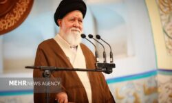 علم‌الهدی: عامل اصلی پیروزی‌های ما عنایت و توجه امام زمان(عج) است