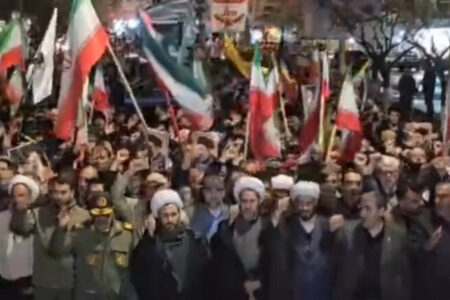 مردم خوی همچنان پای وطن ایستاده‌اند