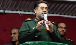 مردم در جنگ اقتصادی هم کنار نظام هستند