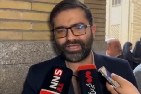 معاون رئیس‌جمهور: دشمن نه نقشه ایران را عوض می‌کند نه حکومت را