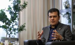 معاون علمی رئیس‌جمهور: نظر دولت بازگشت اینترنت به وضعیت عادی است
