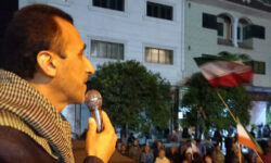 مقابل وحدت شکنان در جامعه می ایستیم