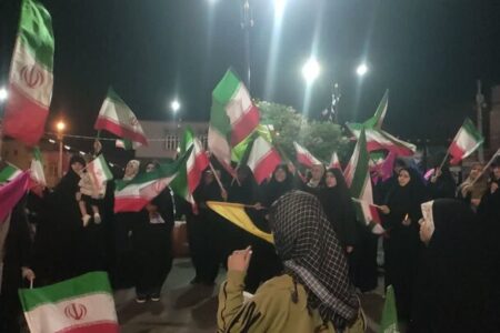 میدان‌داری کودکان سقزی در تجمع خیابانی