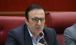 نخواندن تاریخ جامعه را در برابر تهاجم فرهنگی آسیب‌پذیر می‌کند