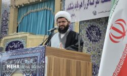 هشدار امام جمعه پاکدشت: تا ۱۴۱۵ رشد جمعیت ایران به صفر می‌رسد