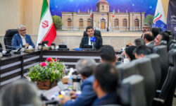 وزیر ارتباطات: قوه عاقله کشور اینترنت را از ضروریات زندگی مردم می‌داند