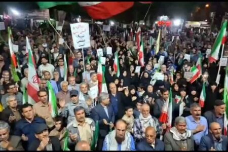 پرچم‌داری بروجردی‌ها در سنگر خیابان با فریاد «یا علی»