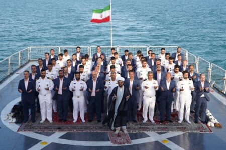 گرامیداشت شهدای قرآنی ناوشکن دنا در فرهنگسرای قرآن