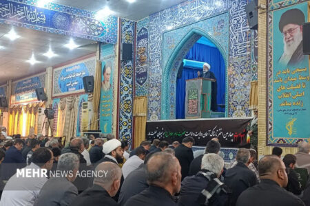 امام جمعه بوشهر: مسئولان برای مهار گرانی با تمام ظرفیت وارد میدان شوند
