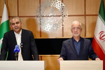 ایران به دنبال افزایش تجارت ۱۰ میلیارد دلاری با پاکستان است