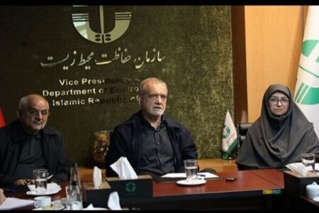 بازدید سرزده رئیس‌جمهور از سازمان محیط‌ زیست