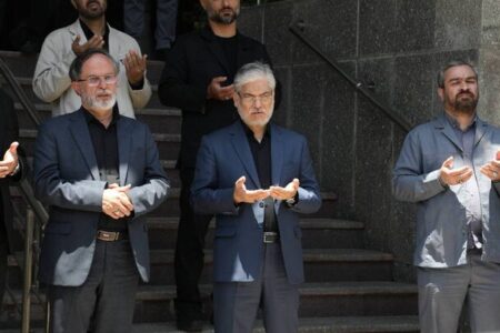 برگزاری مراسم سالار شهیدان با حضور وزیر علوم