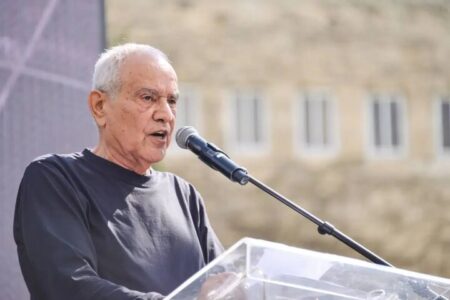 دان حالوتس نظامیان صهیونیست در لبنان را به «اردک» بی دفاع تشبیه کرد 