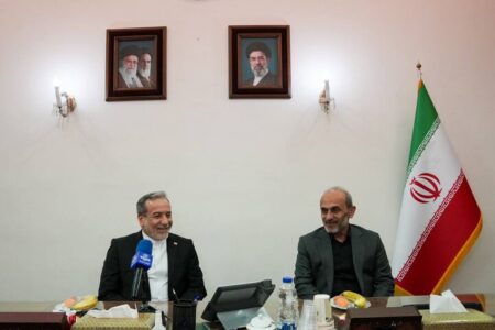 دیدار رئیس سازمان صداوسیما با عراقچی