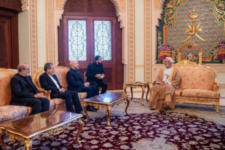 رایزنی قالیباف و عراقچی با سلطان عمان