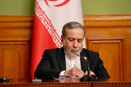 عراقچی خطاب به عون: لبنان را از دست دشمن واقعی خود نجات دهید