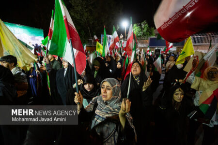 قزوین در شب نودودوم؛ تداوم حماسه حضور در خیابان‌های شهر