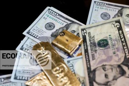 قیمت طلا و دلار امروز دوشنبه 8تیر/کاهش طلا، افزایش دلار + جدول