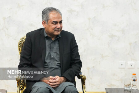 منبع پاکستانی: نقوی حامل پیامی از اسلام‌آباد برای رهبر ایران است