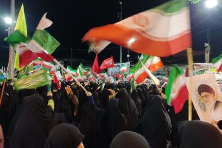 نمایش ۱۰۰ شب مقاومت و غیرت در تجمعات مردمی فامنین